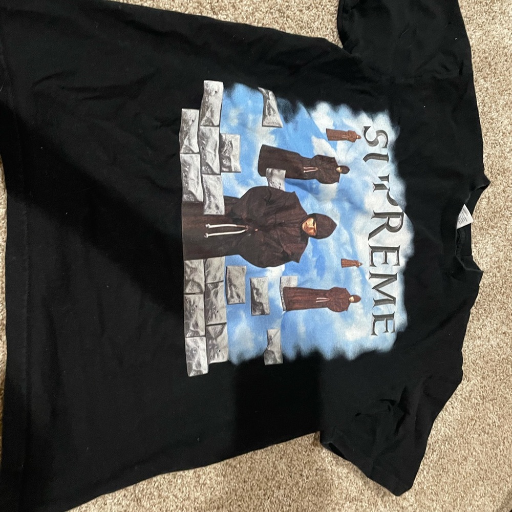 Supreme t shirt